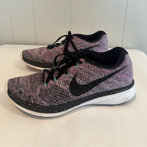 Nike Lunarlon running shoes - Picture 1 of 8